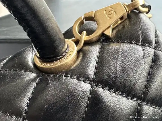 HyperPeter LARGE TOP WITH CHANEL HANDLE BAG FLAP 0620